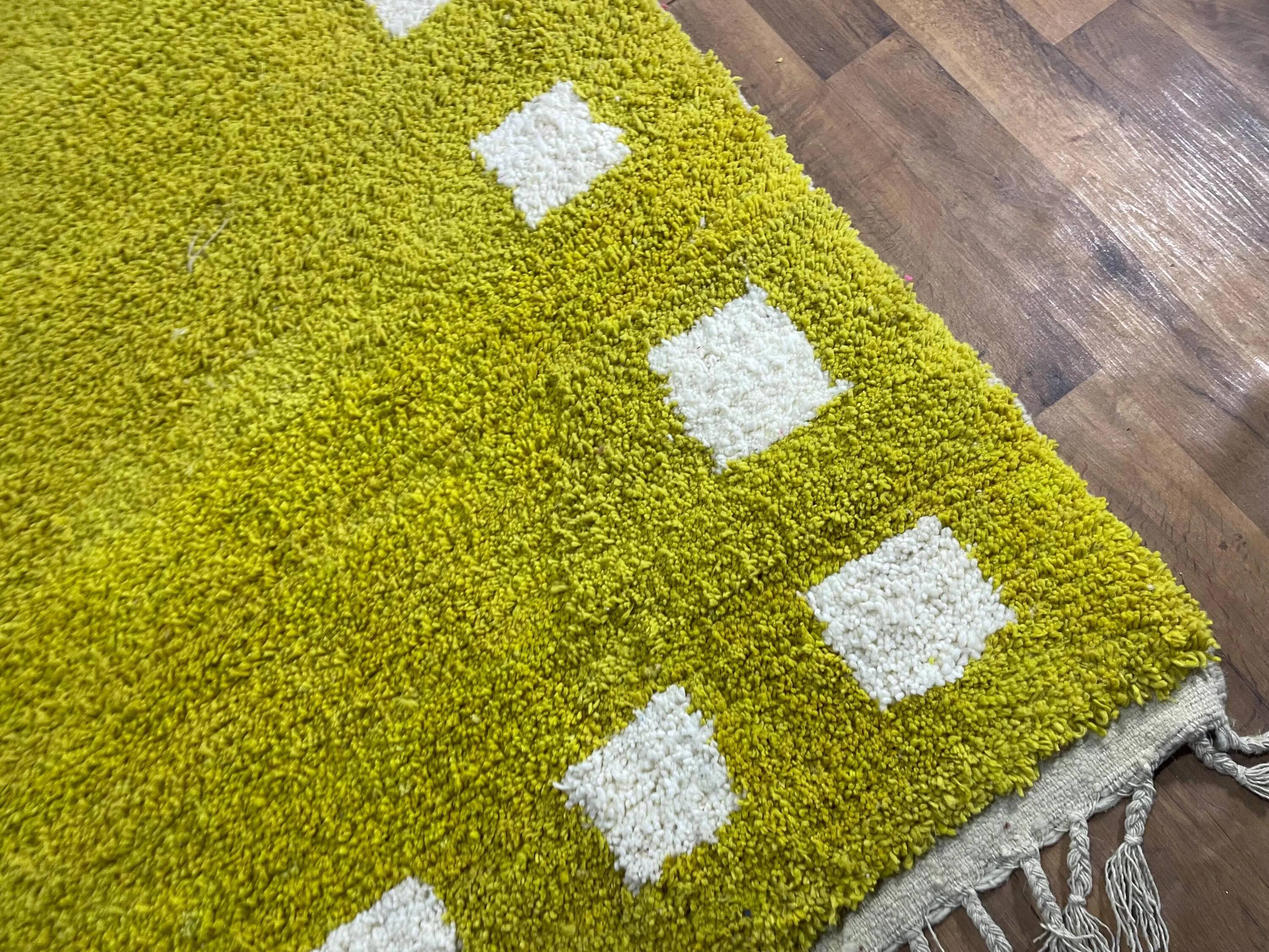 Handmade Moroccan rug, pure wool, 3x2 m.