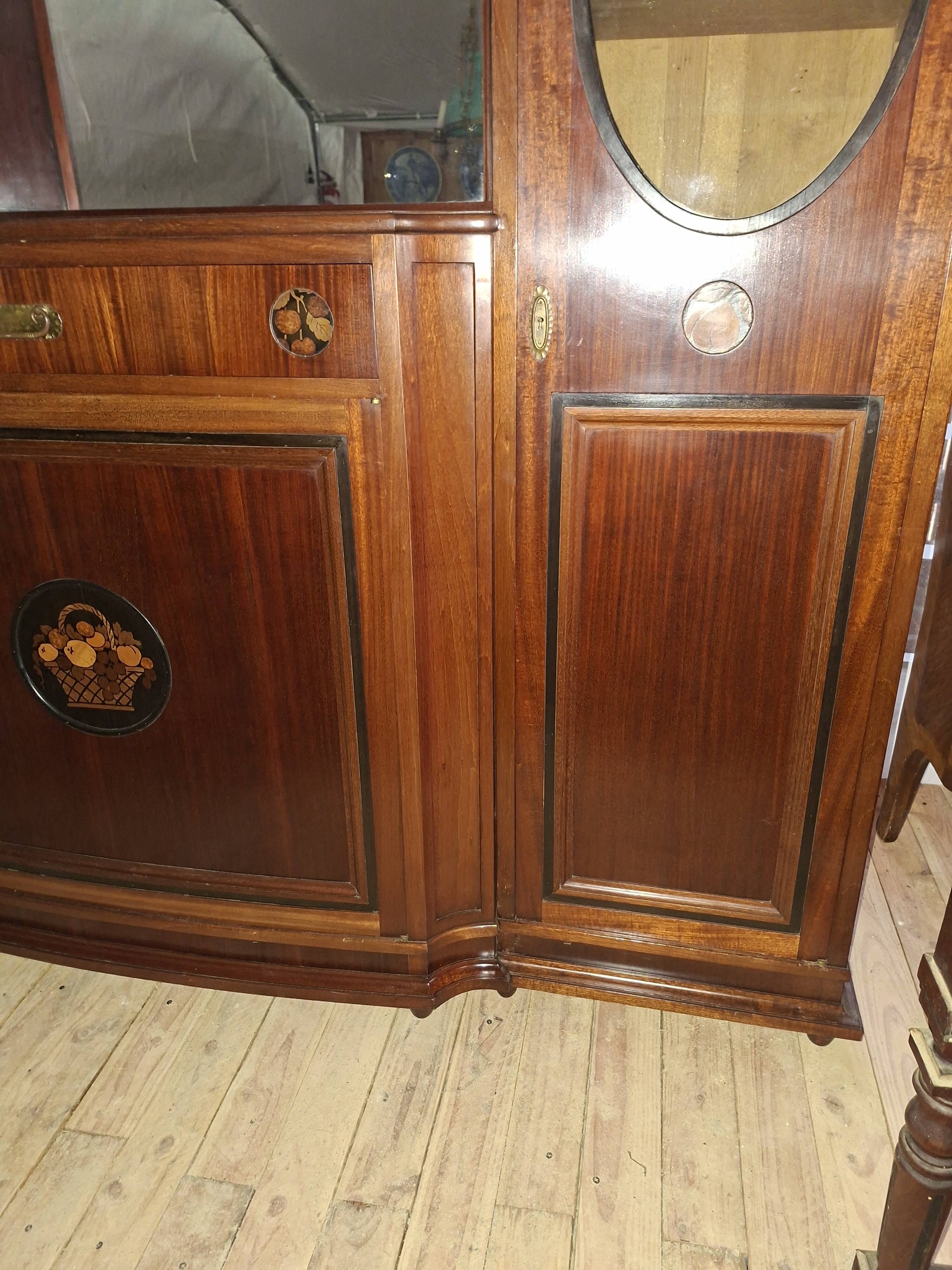 Buffet Art nouveau en acajou et marqueterie – vers 1900 ( om)