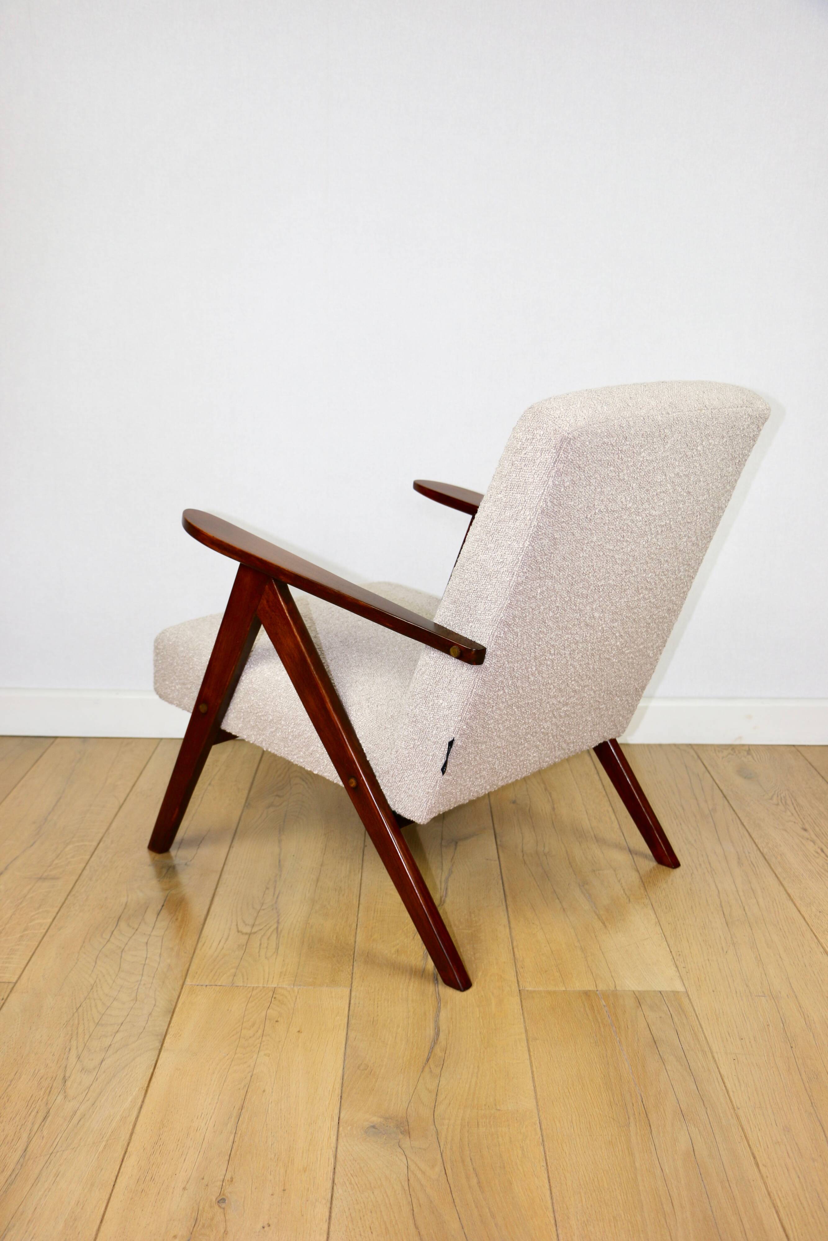 Vintage armchair B-310 VAR beige boucle dark structural wood 1970s - 2 pieces available