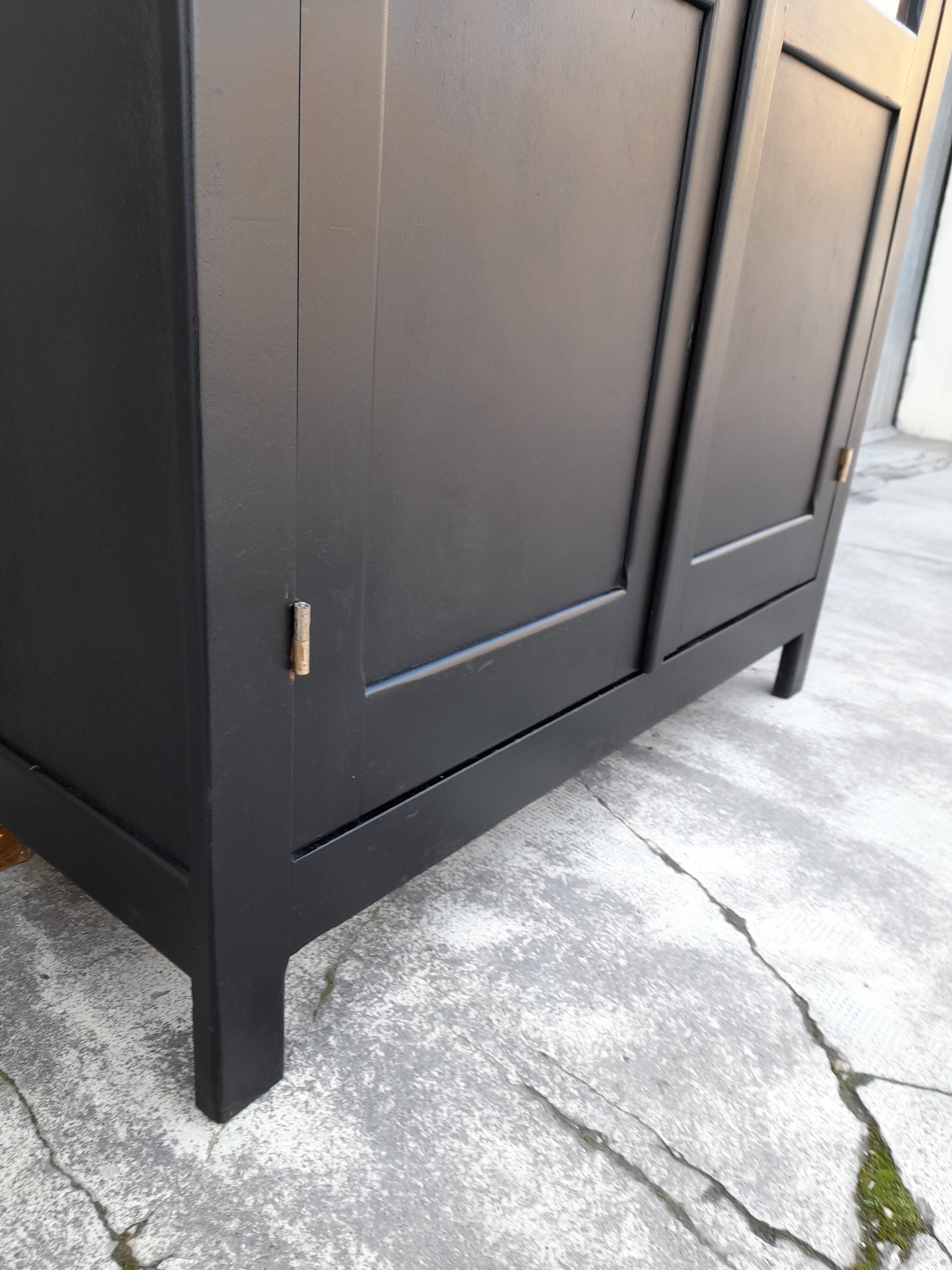 Former school showcase 1950 black patiné