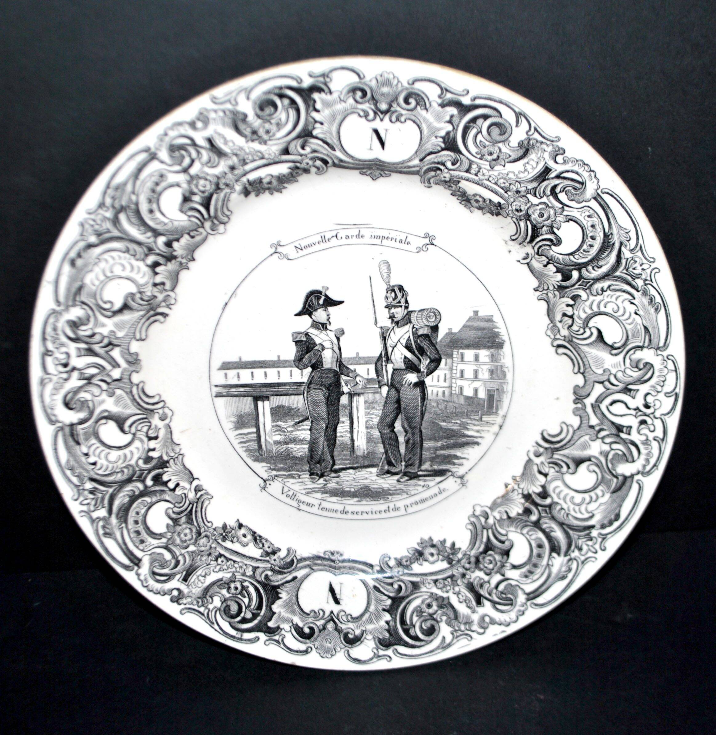 Sarreguemines U&C illustrated talking plate "Napoleon" 19th century.