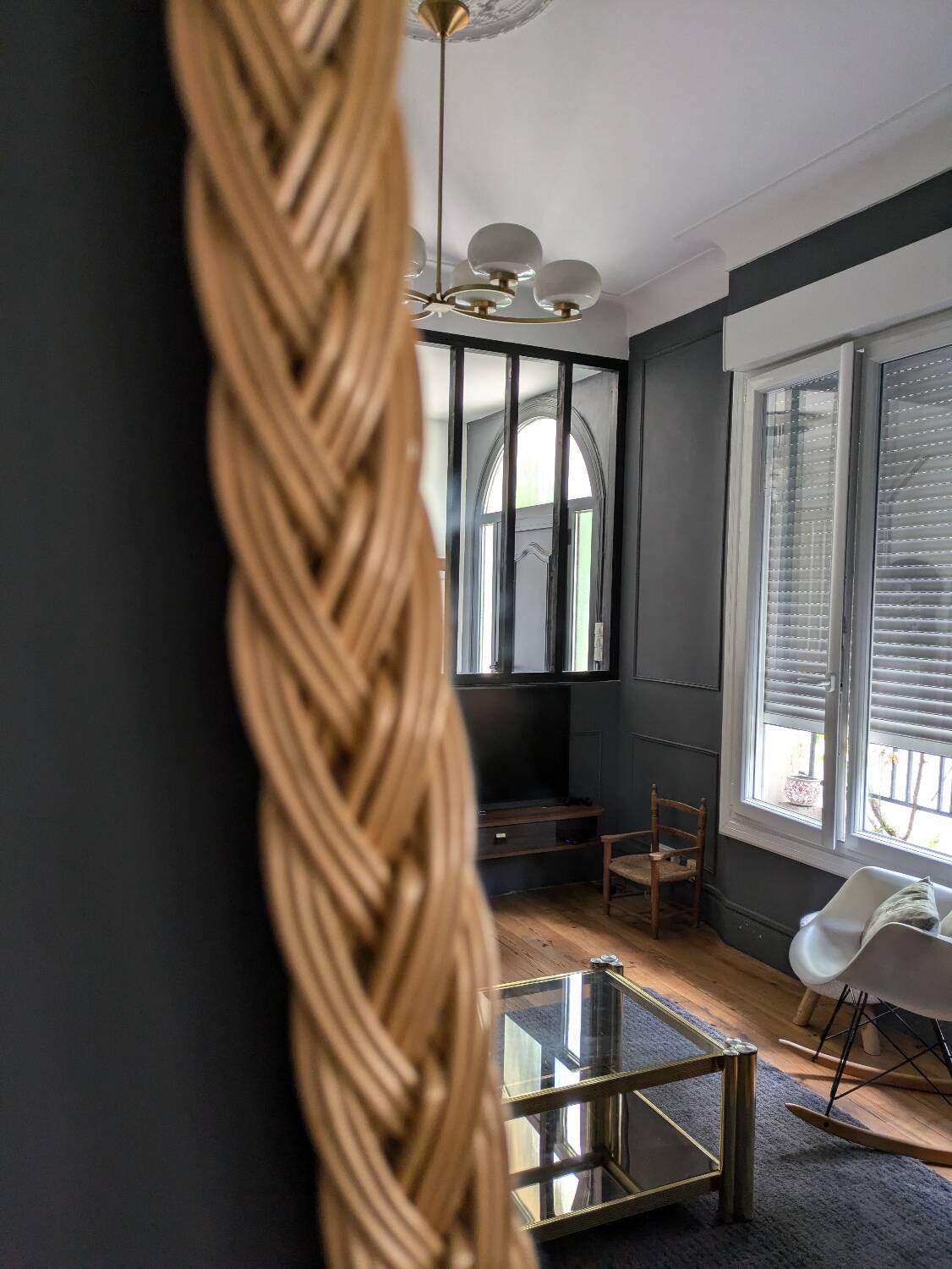 Large rattan mirror 60'