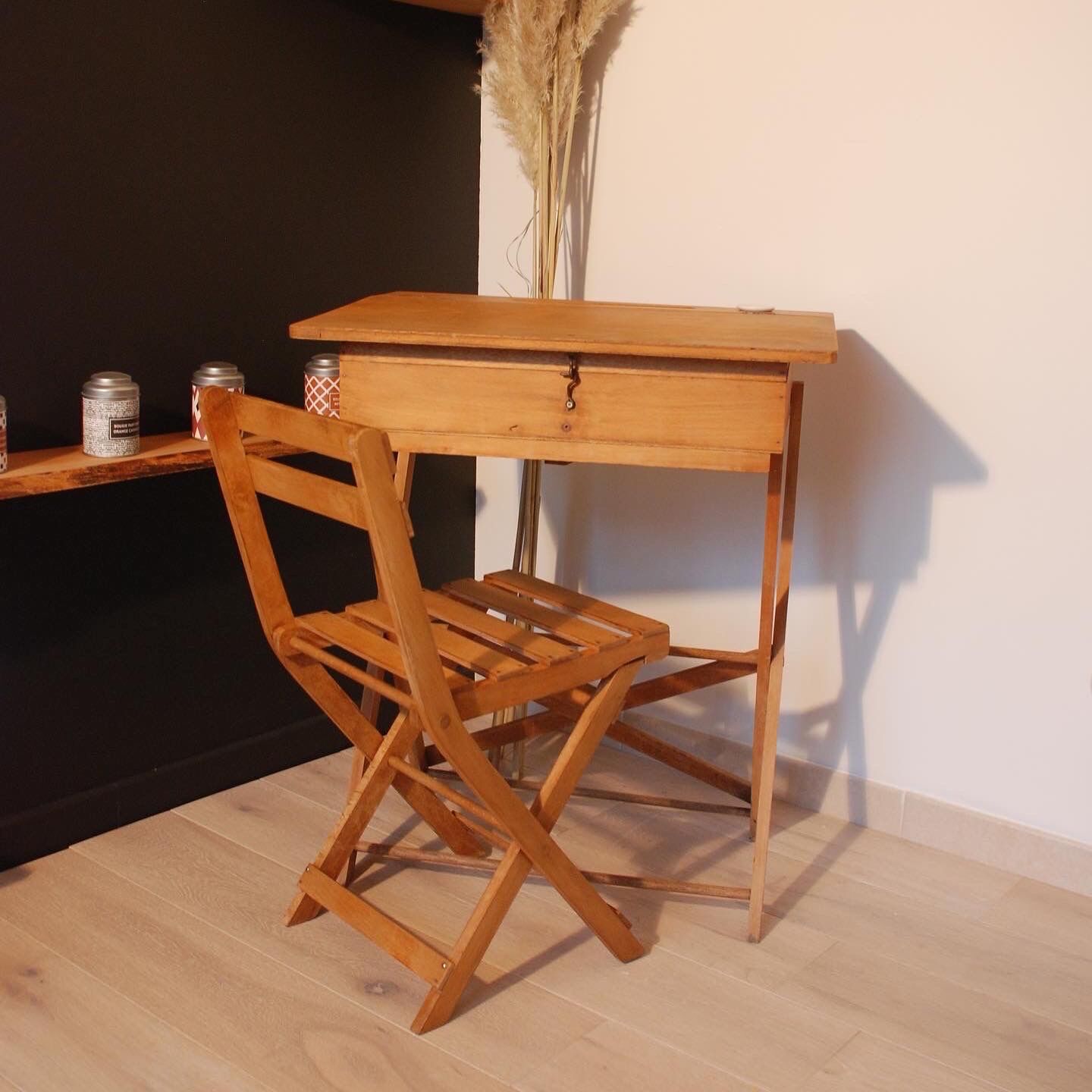 Set for children: Desk and chair - 50's