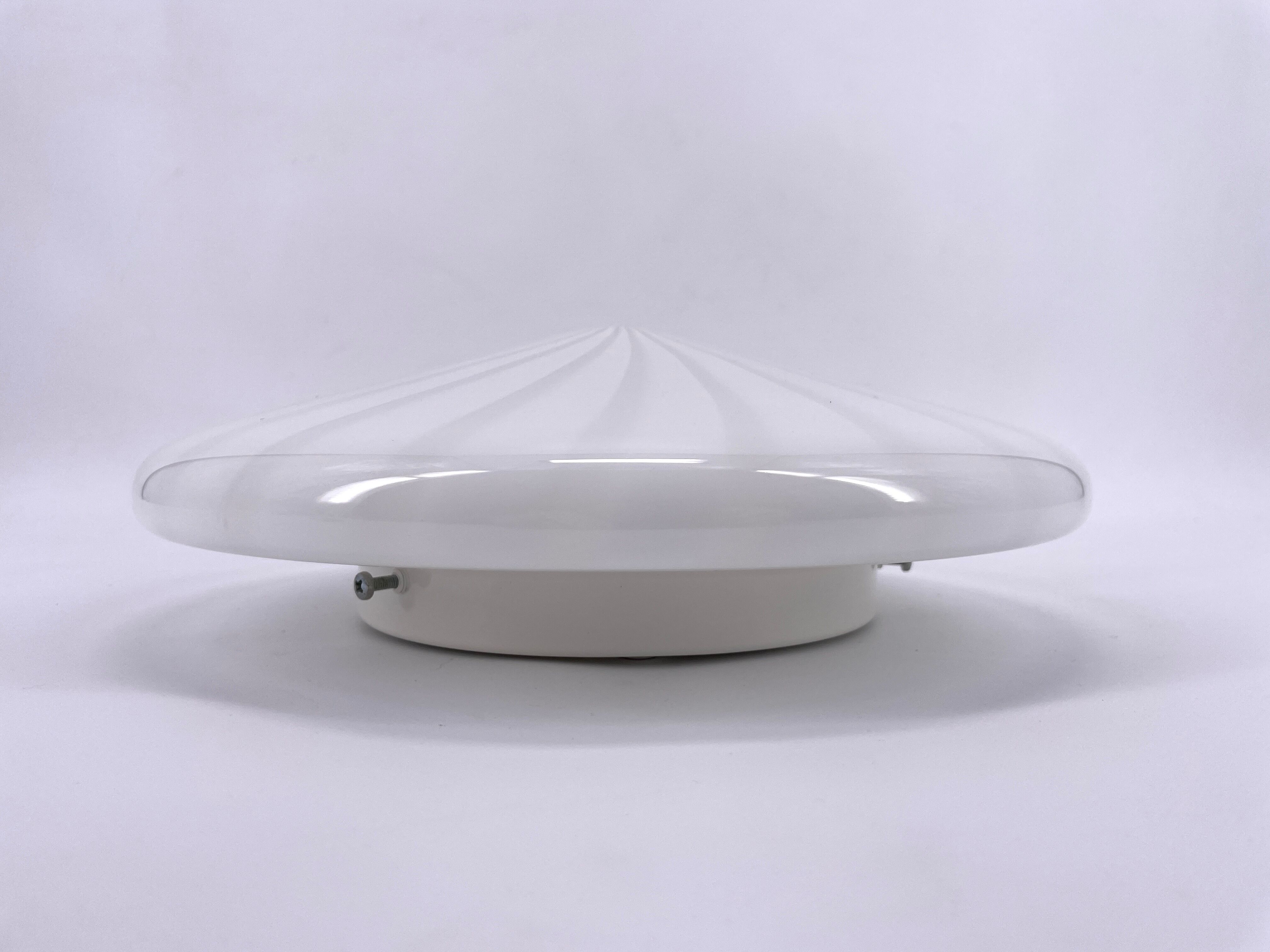 White Murano glass lamp