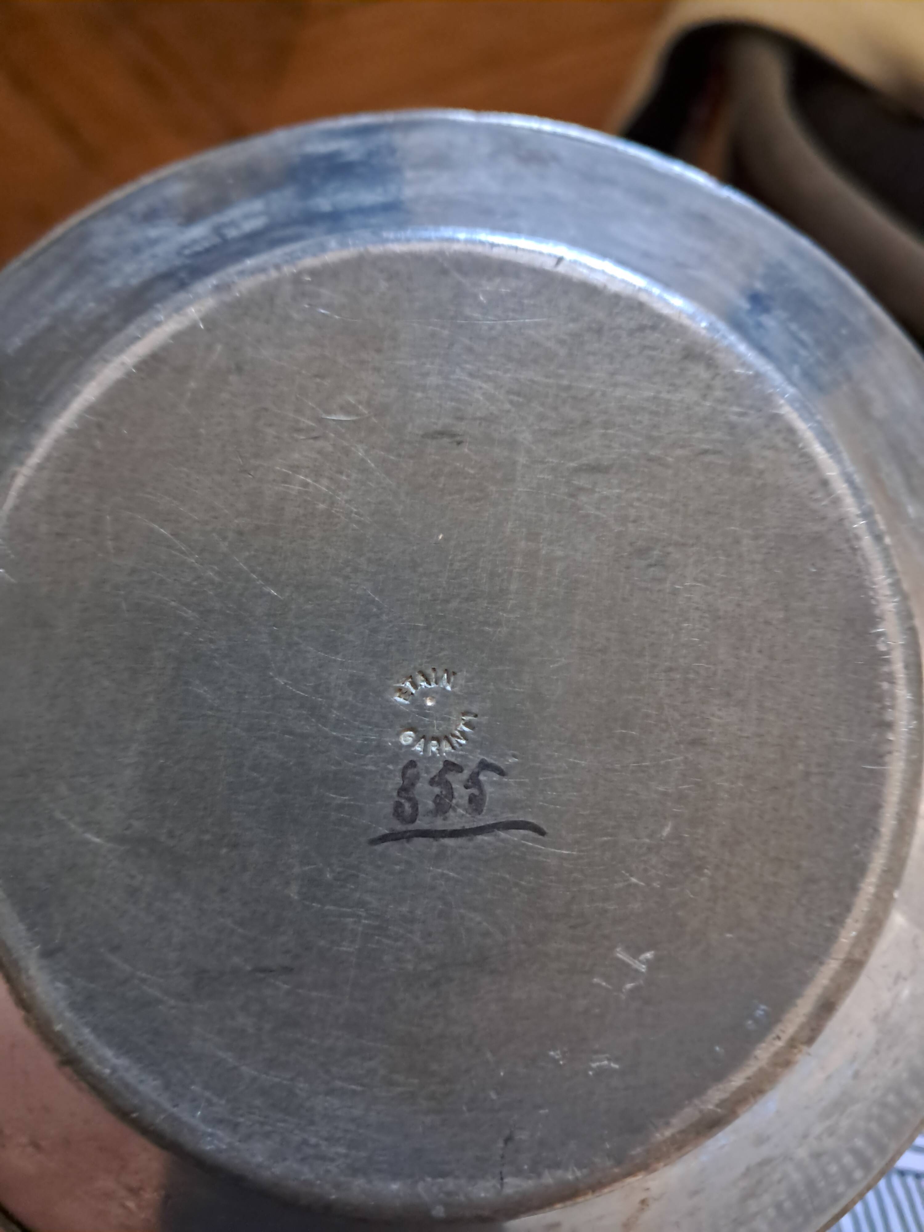 Tin Bonbonnière. Art Deco. Signed René Delavan.