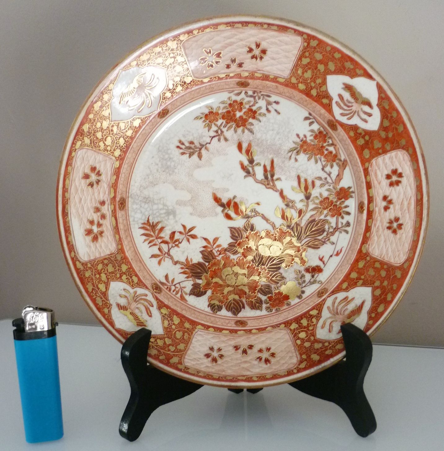 Old nineteenth century plate, Japan Kutani, signed, red and gold