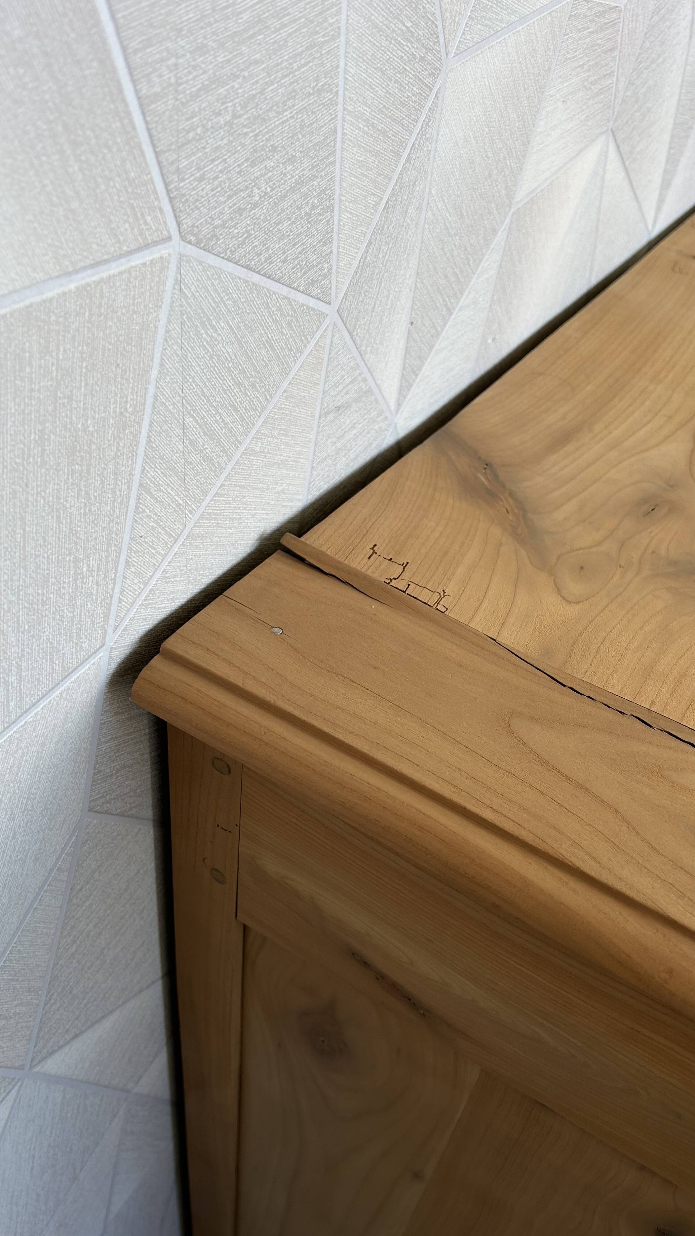 2-door solid wood airbrushed sideboard