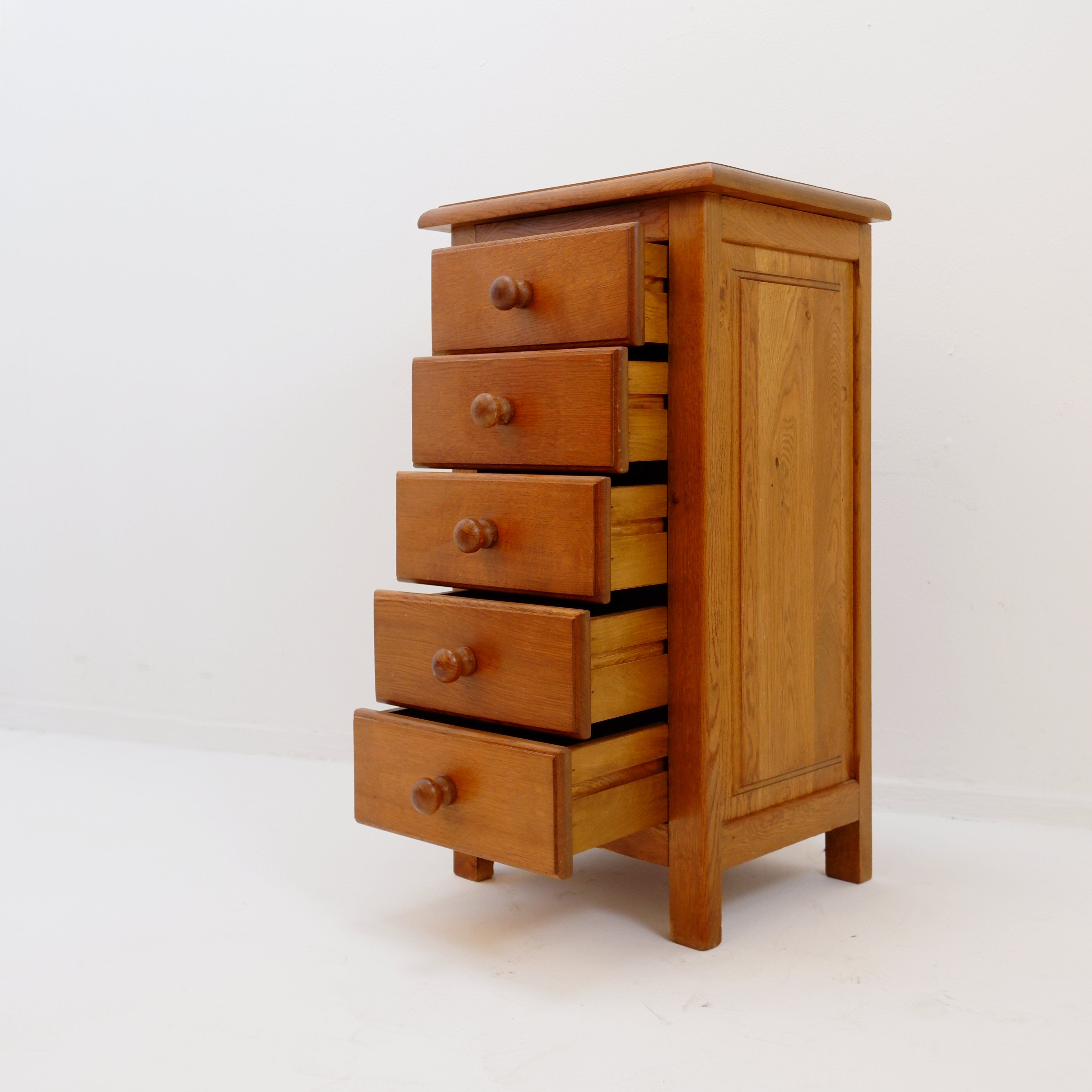 Chiffonnier / commode en bois massif avec 5 tiroirs