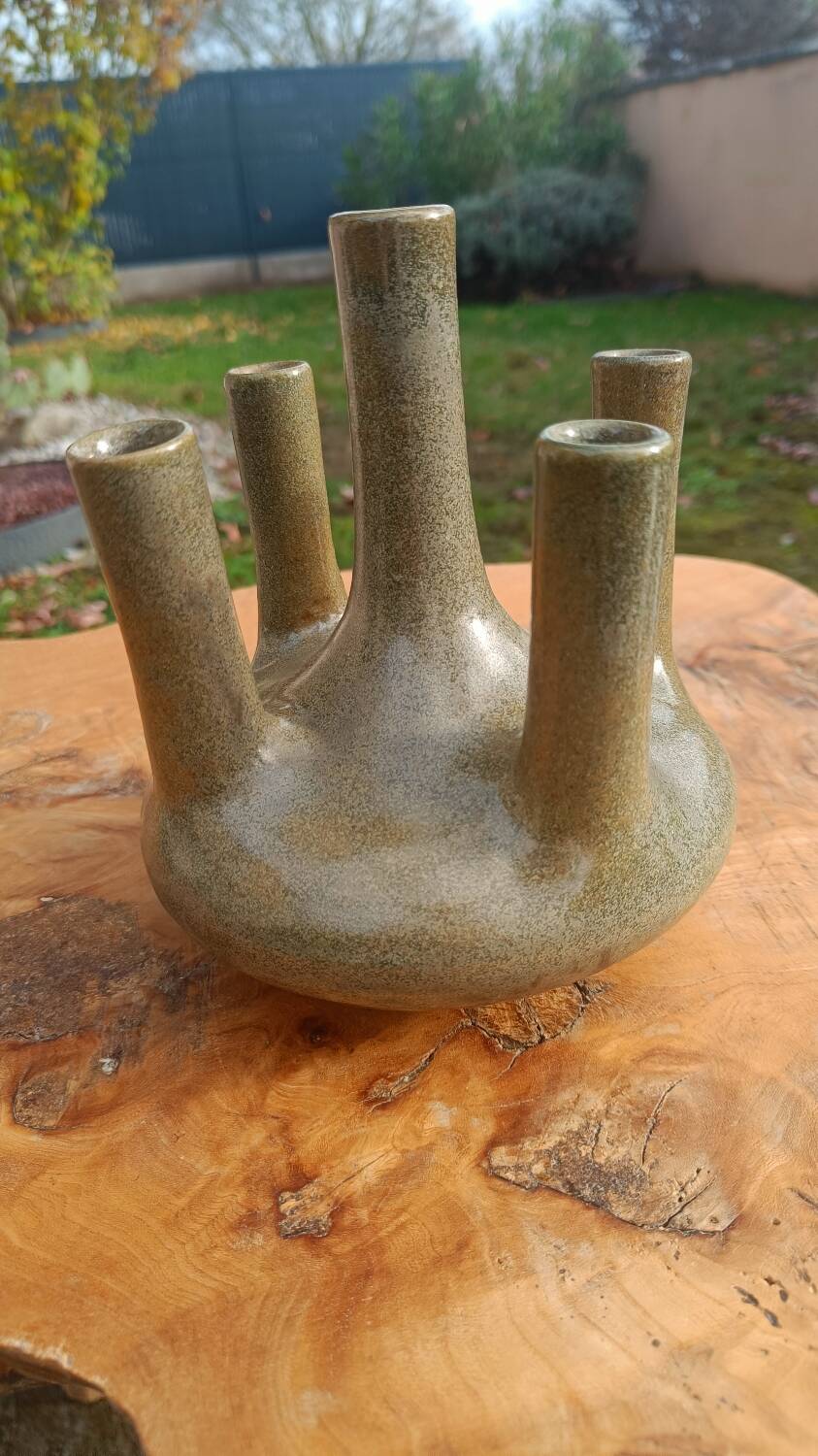 Vallauris single-flower ceramics