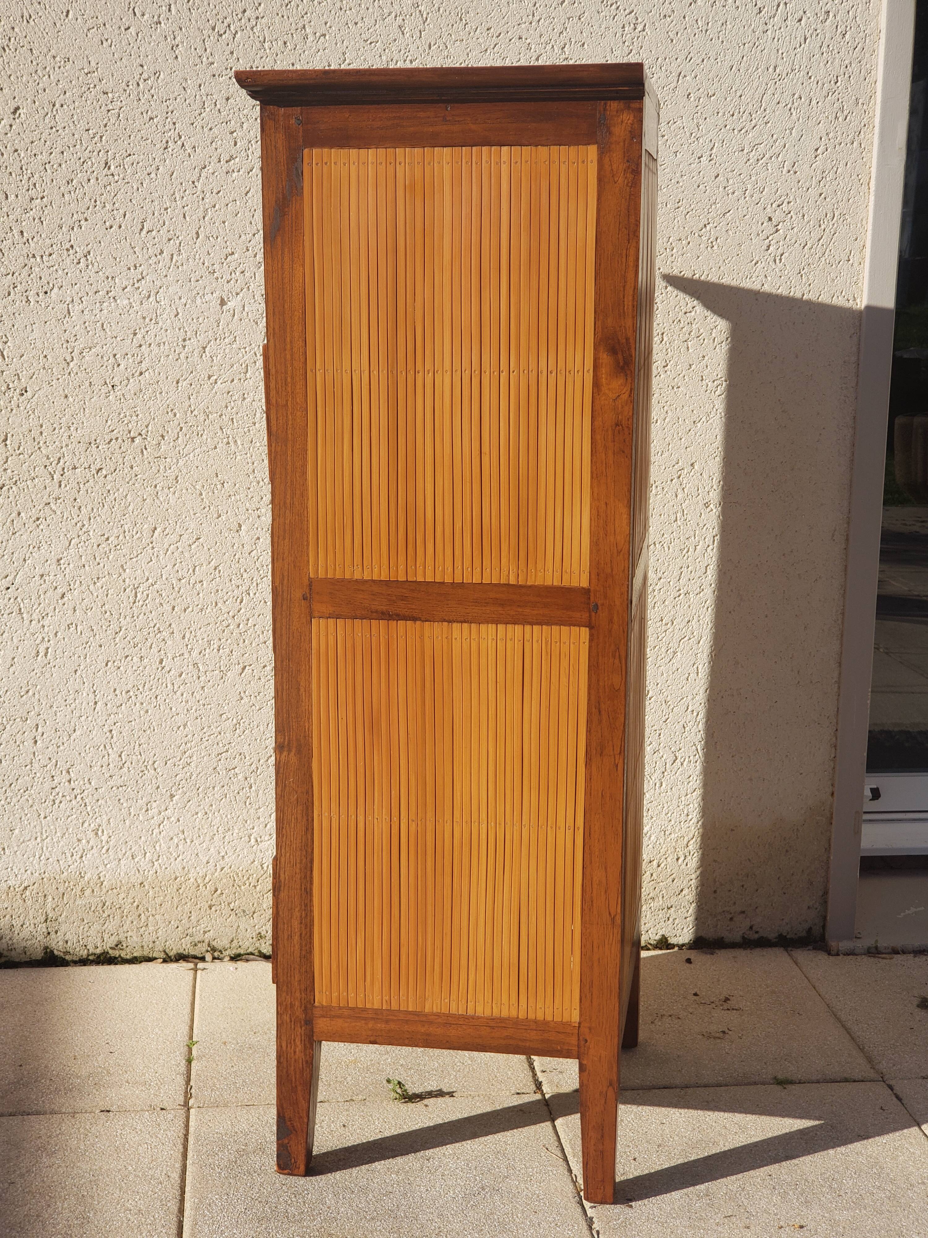 Vintage antique chest of drawers