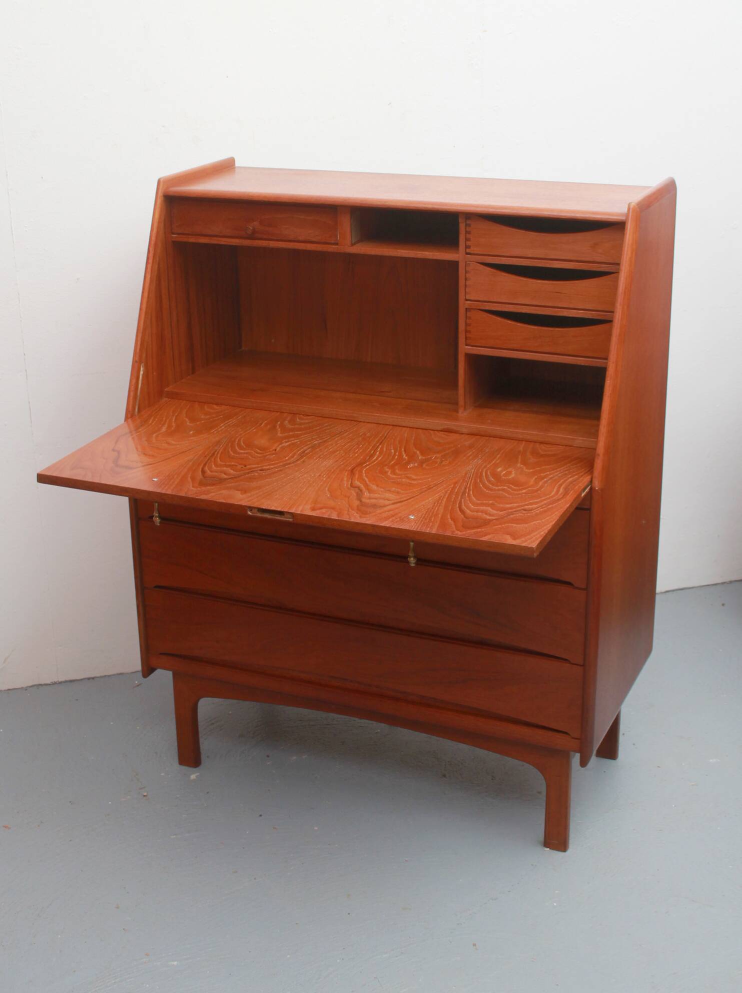Secrétaire des années 1960 Bernhard Pedersen & Fils en teck