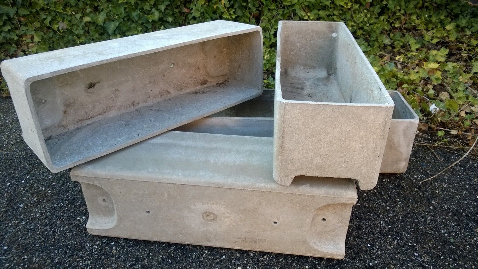 Lot of 4 Willy Guhl planters