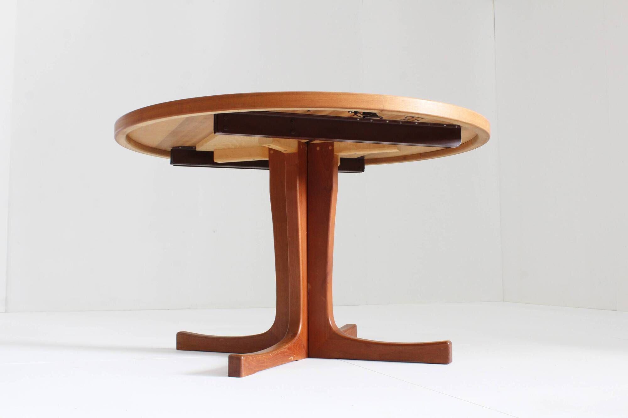 Vintage Danish round extendable dining table teak 1960s