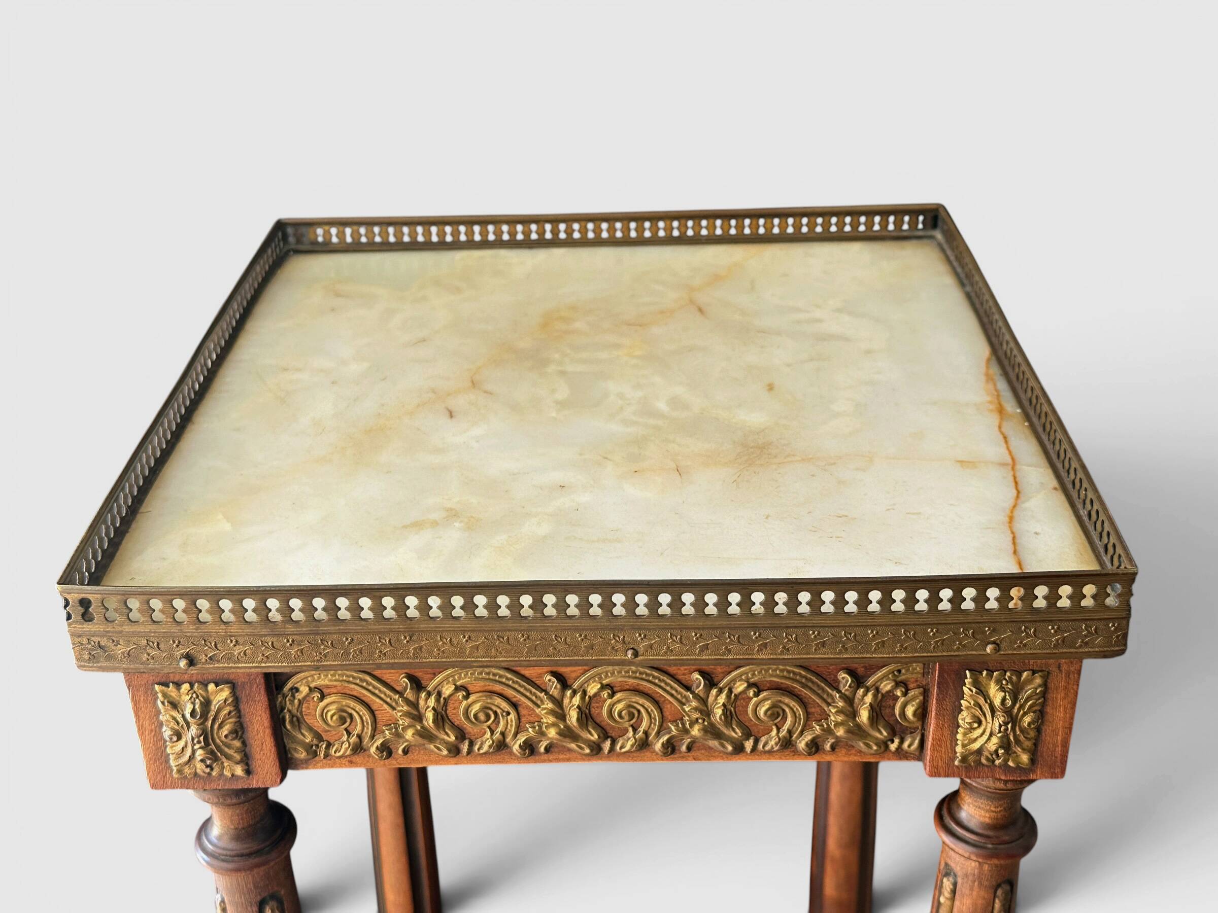 Mahogany, marble and bronze side table / guéridon in Louis XVI style.