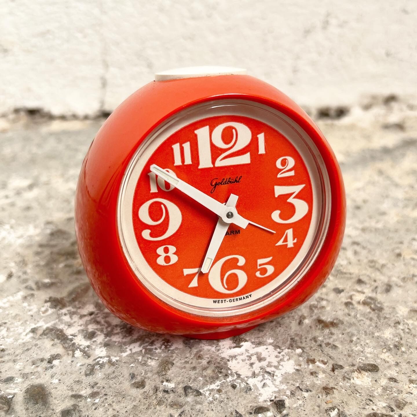 Vintage alarm clock Goldbühl orange