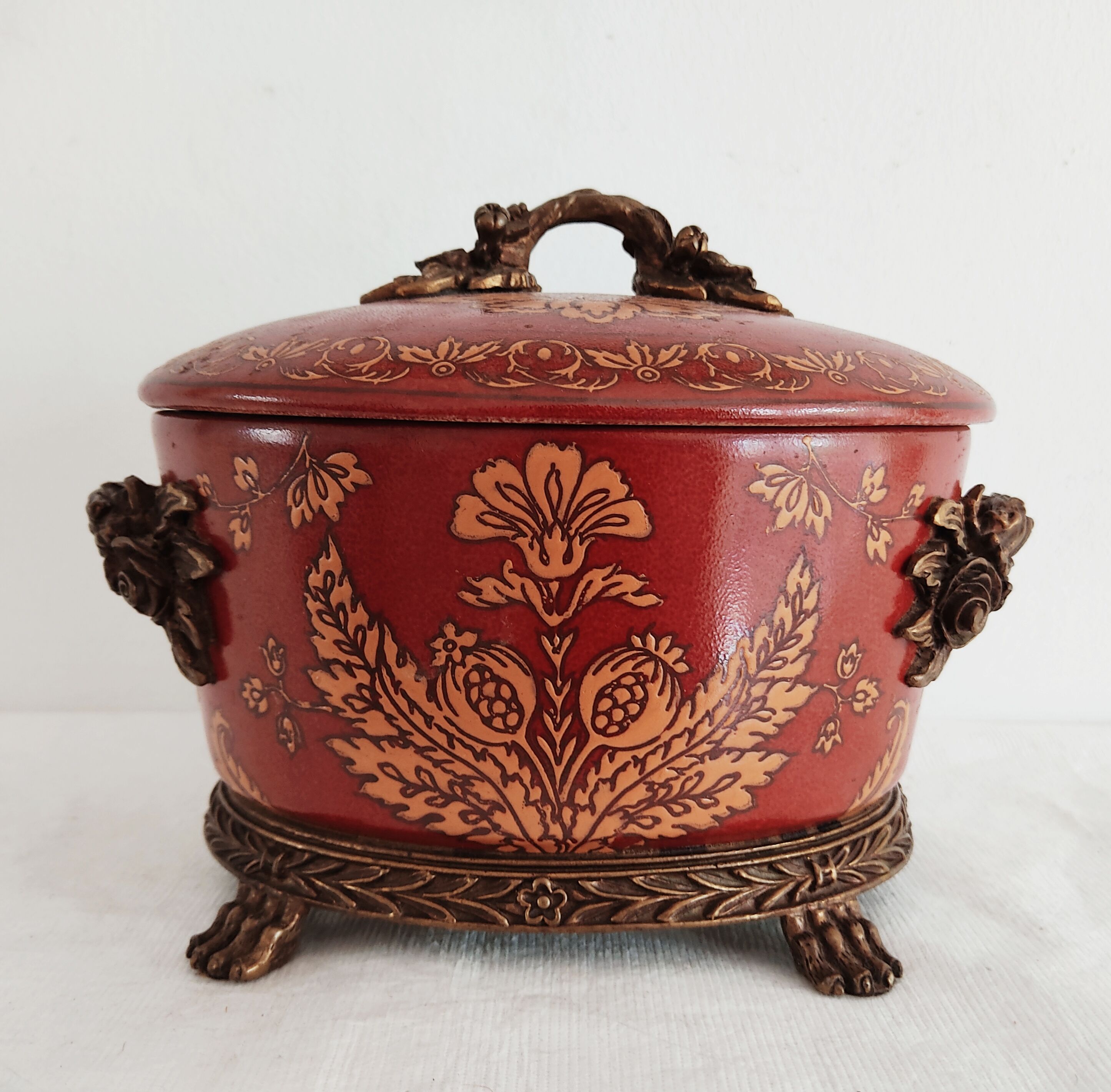 Chinese porcelain box with bronze frame