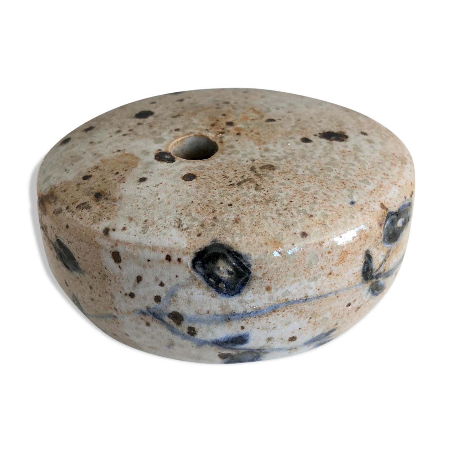 Signed soliflore flower spade in sandstone