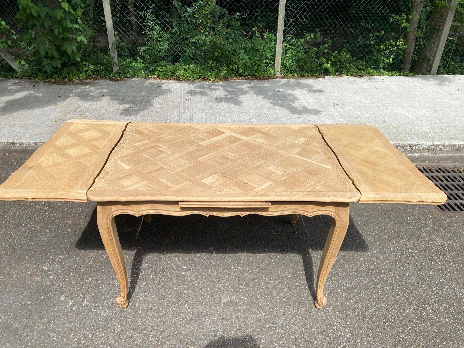 Renovated Louis XV extendable dining table in solid oak 120-200cm