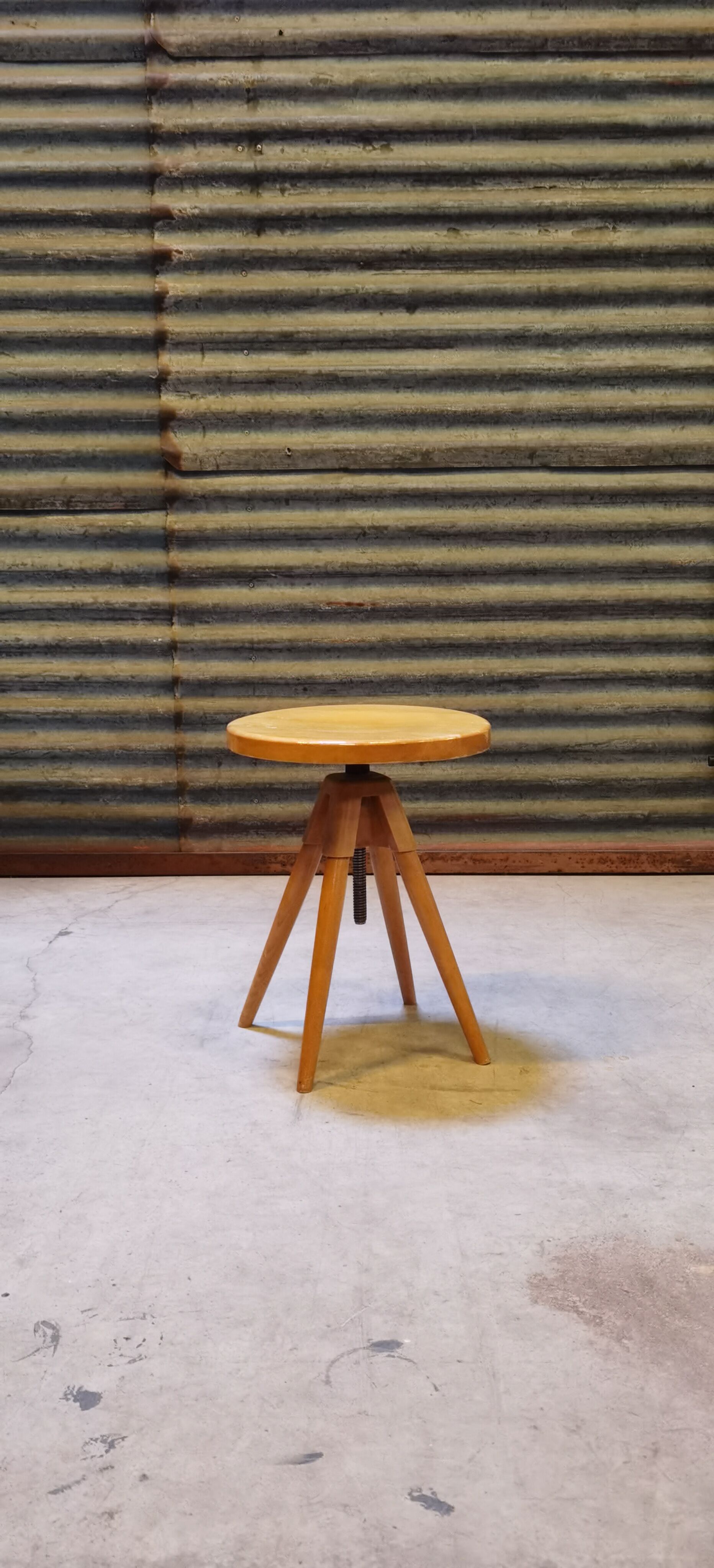 Tabouret de piano à vis reglable République Tchèque Mid-Century modern1960