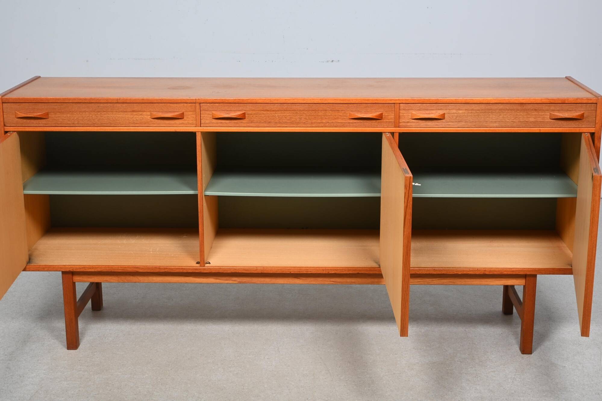 Vintage Scandinavian teak sideboard - Ulferts Tibro - 1960s