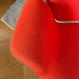 Fauteuil Tulip et son repose-pied de Pierre Paulin édition Artifort