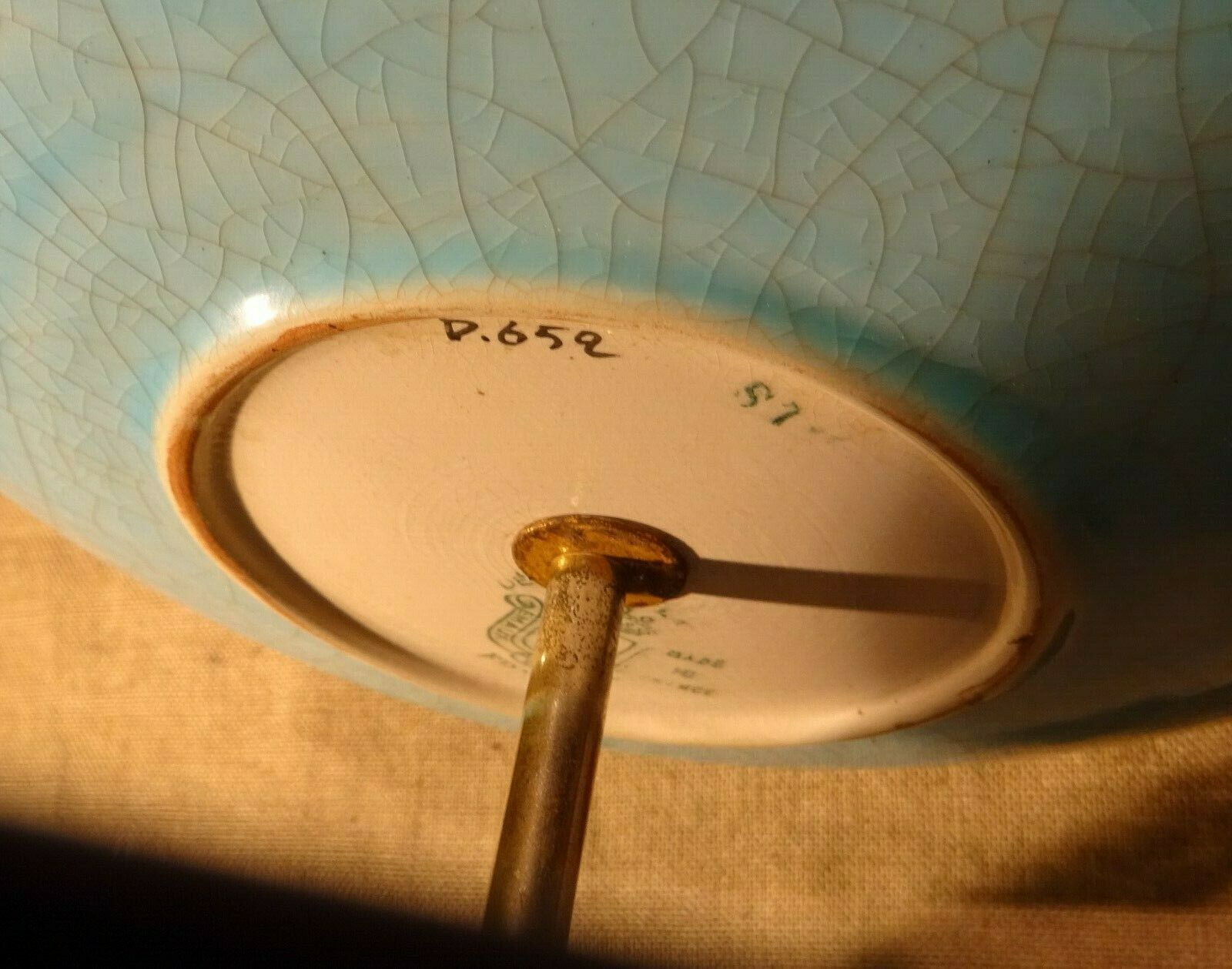 Servant silent emaux Longwy cake mignardises display