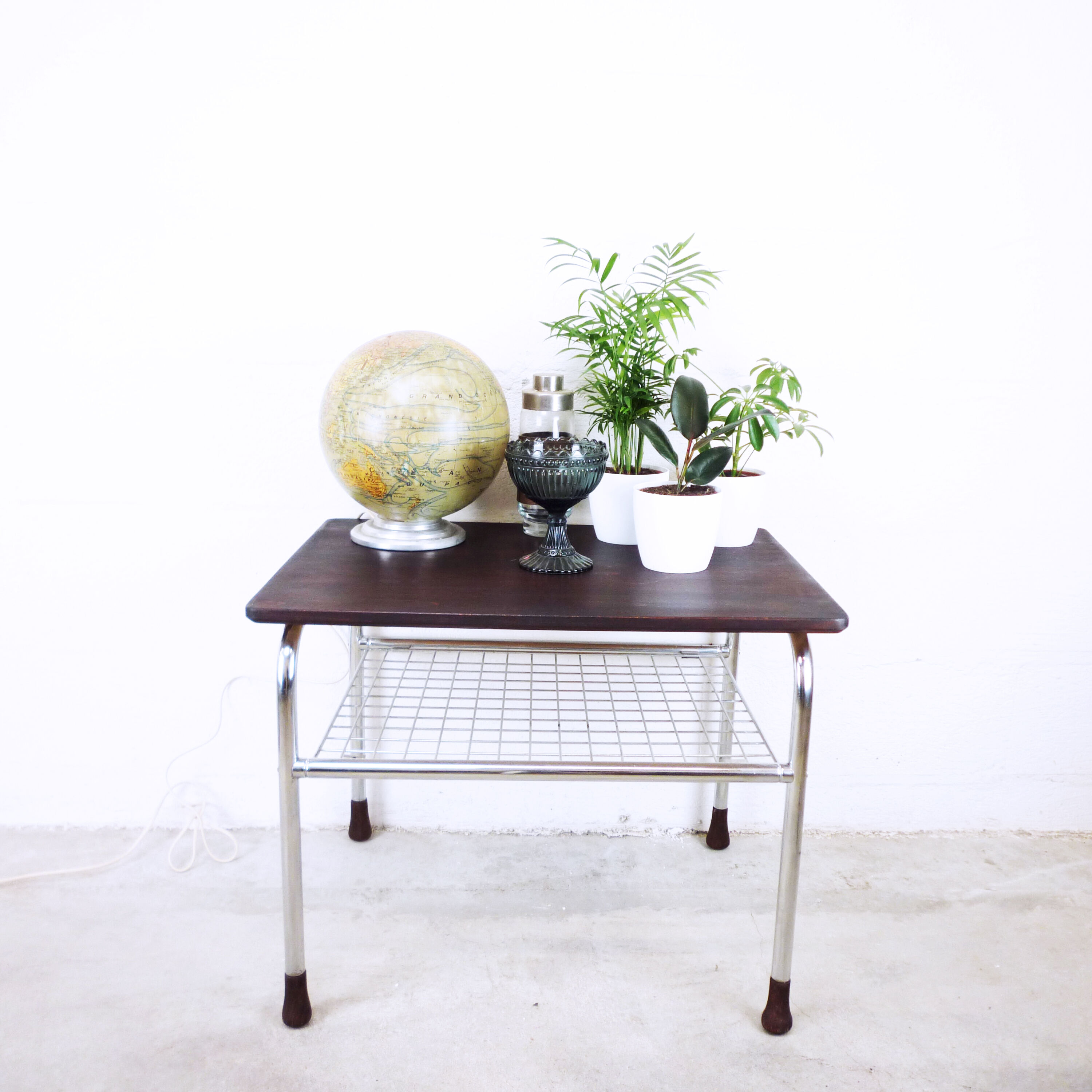 Globe J.Forest glass, 1940