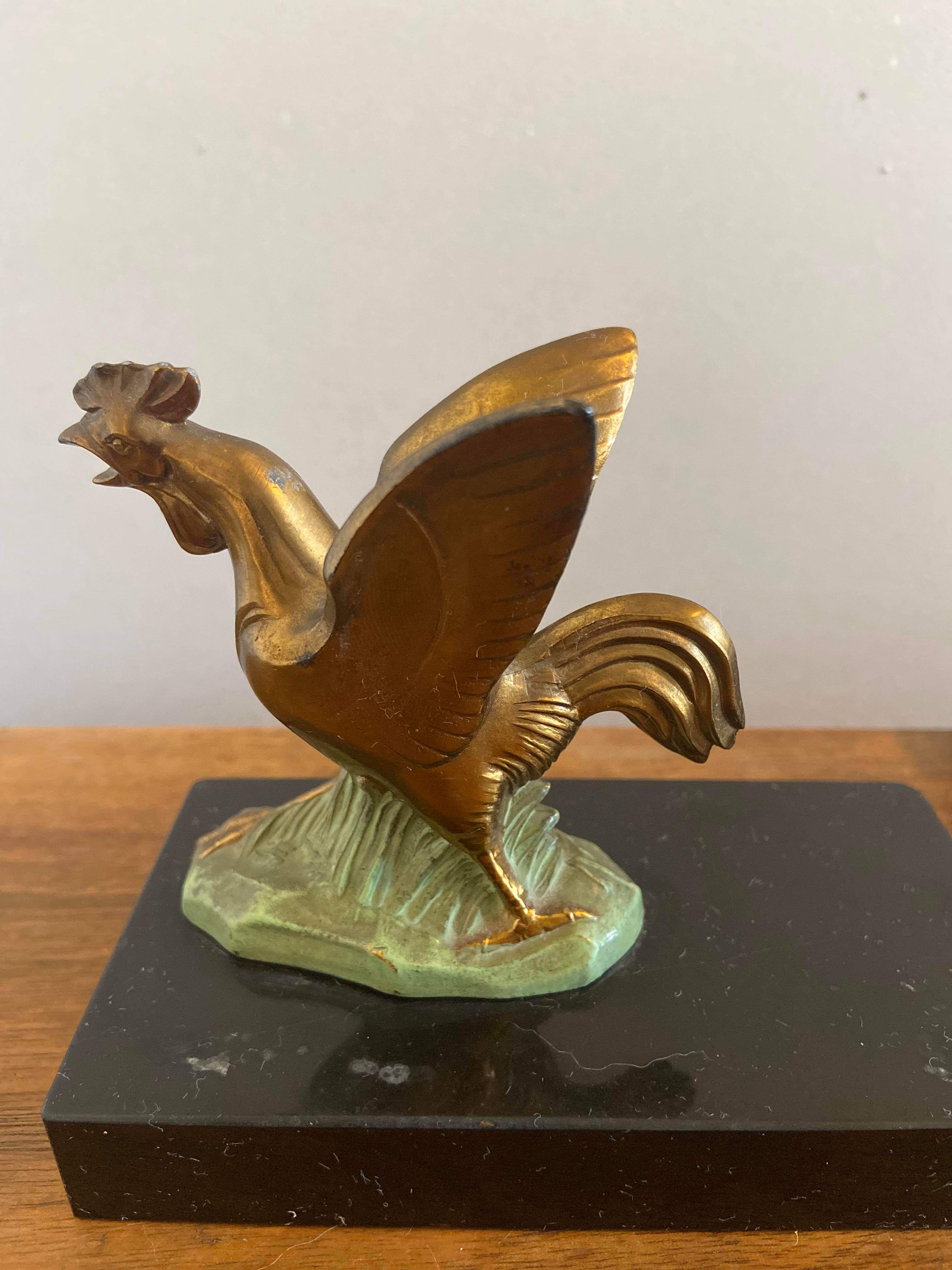 Bronze and marble bookends representing 2 roosters
