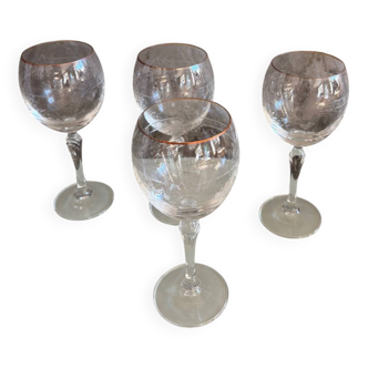Verres a pieds en cristal