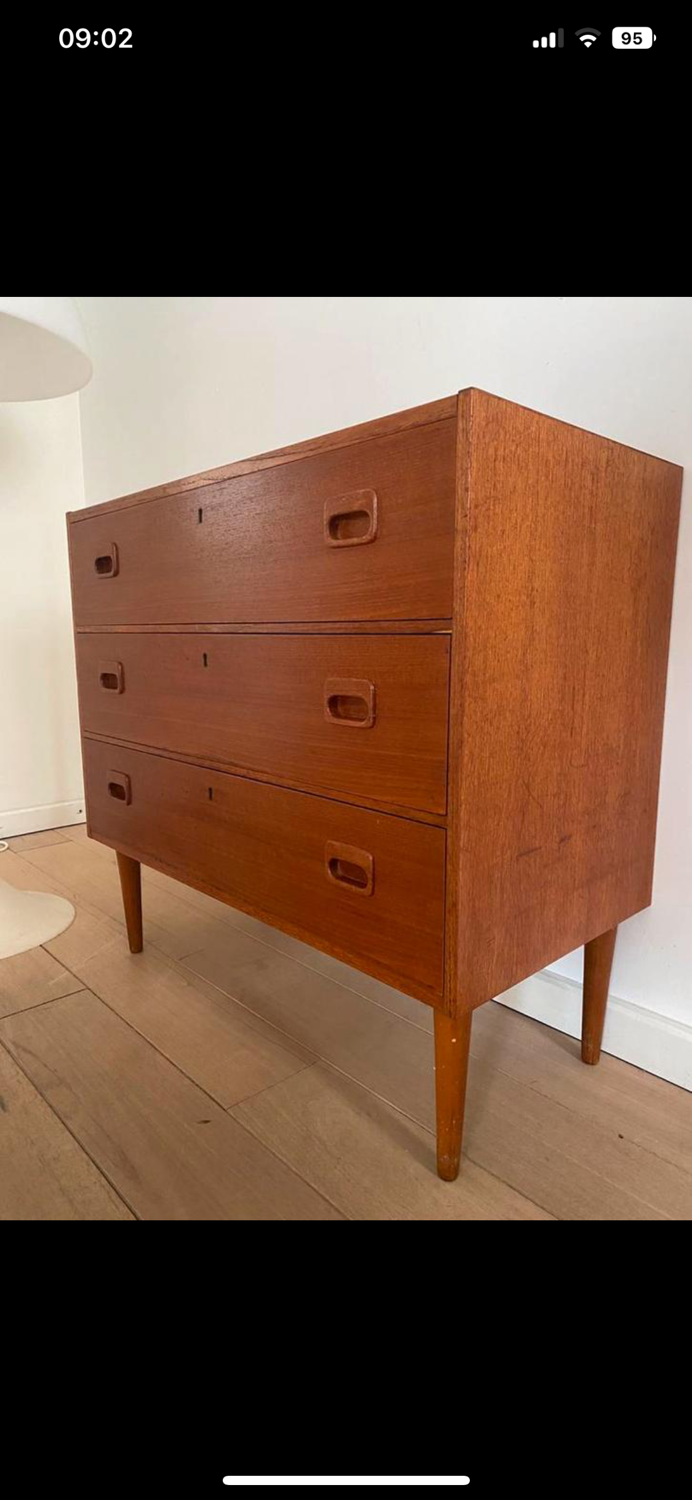 Chest of drawers in teak vintage design