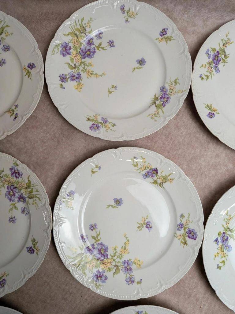 Set of 12 dessert plates in Limoges porcelain GDA France – floral design