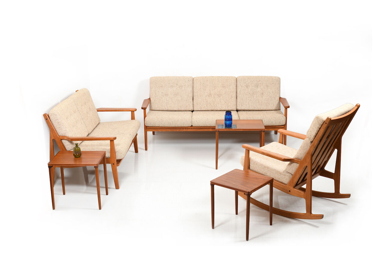Mid Century Danish 3-Seater Sofa in Teak