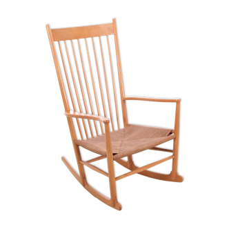 Scandinavian rocking chair model J16 by Hans Wegner for fdb