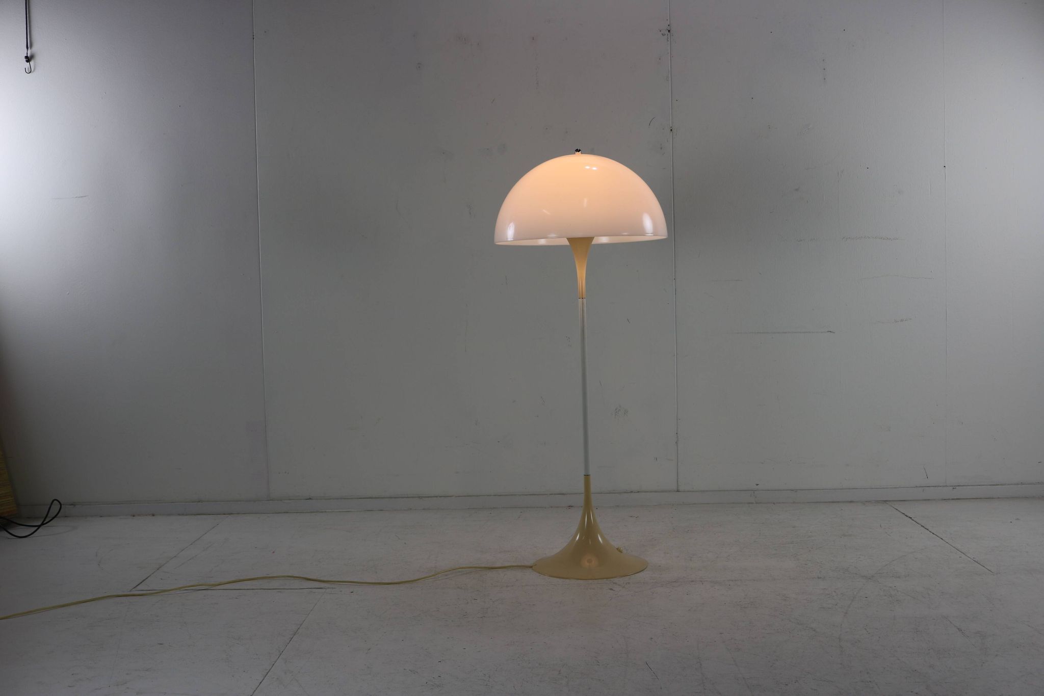 Original seventies Panthella floor lamp by Verner Panton for Louis Poulsen