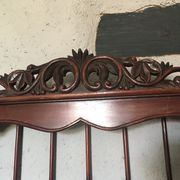 Etgère murale en bois sculpté pour collection ou autre.