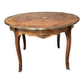 Salon table in marquetry – Louis XV style, 20th century