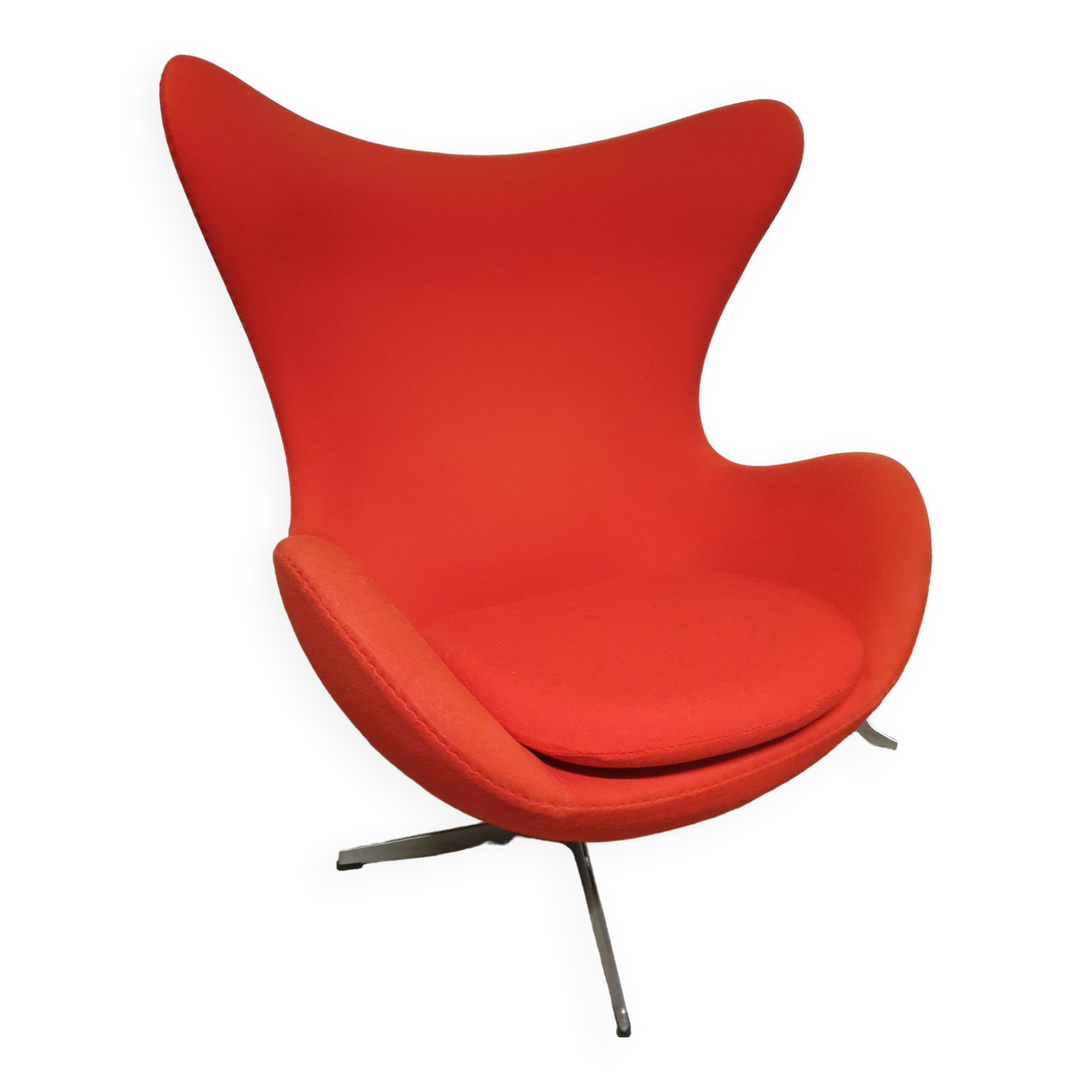 Scandinavian Egg Chair Arne Jacobsen for Fritz Hansen Mid-Century