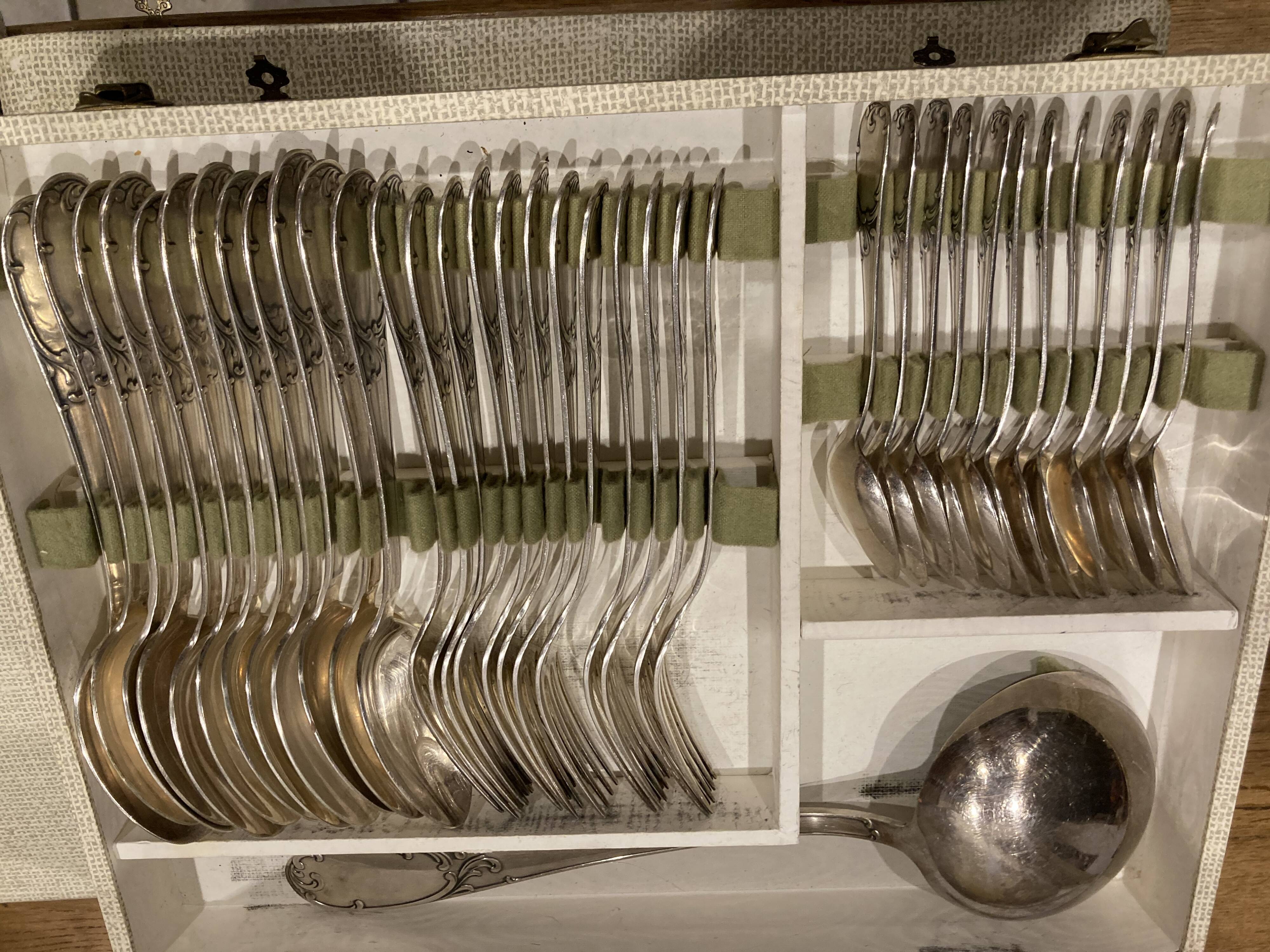 François Frionnet 130p silver metal housekeeper