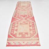 Tapis couloir vintage rose et vert pastel, charme bohème anatolien