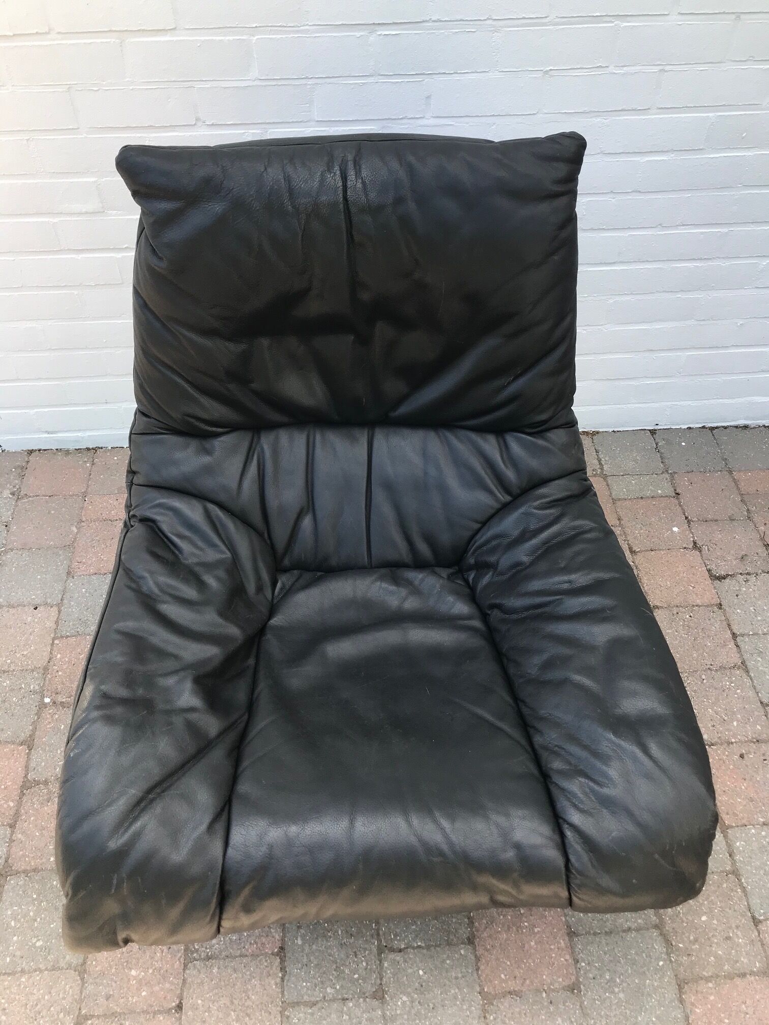 80s leather armchair