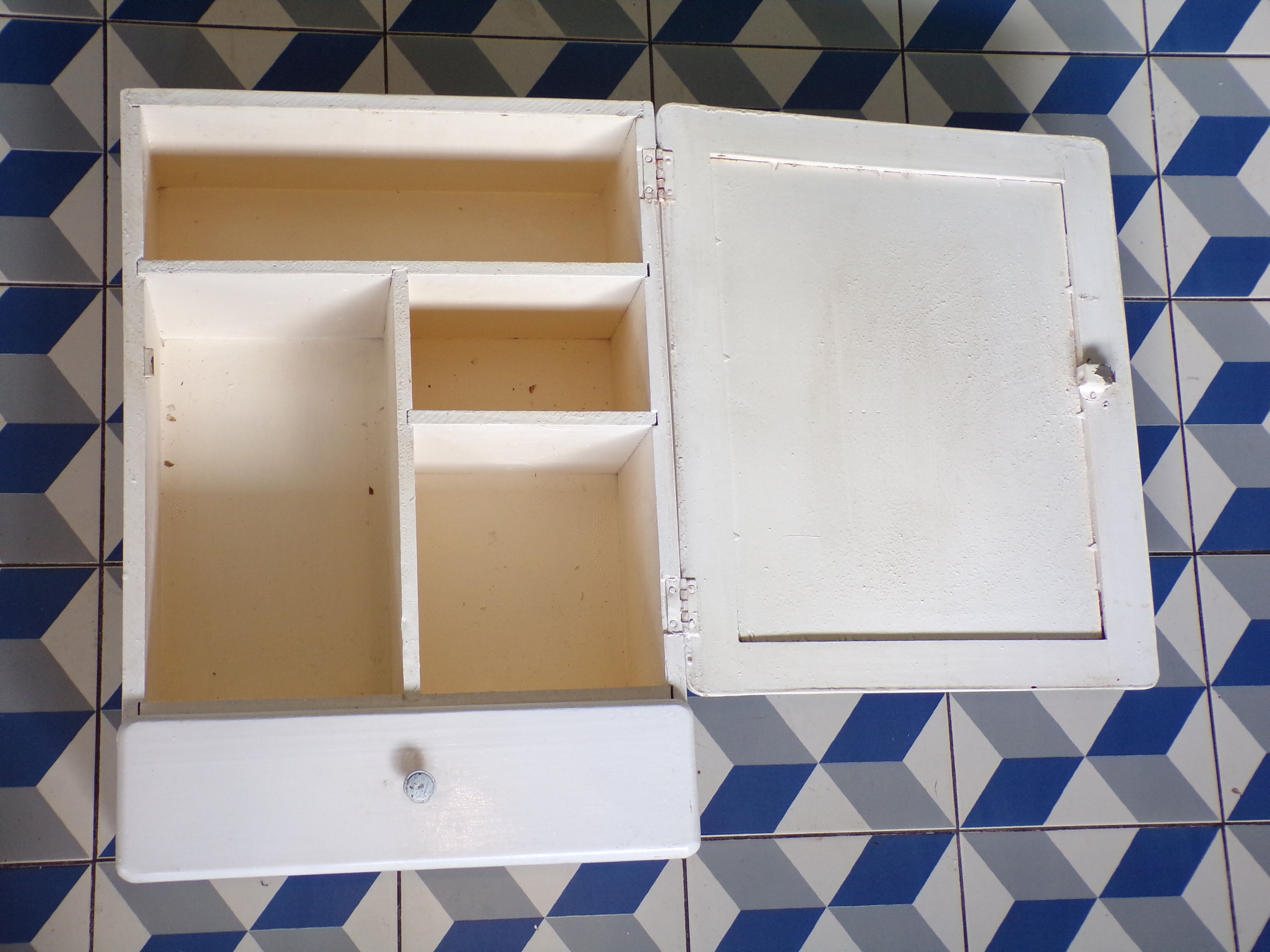 Armoire de toilette murale vintage en bois