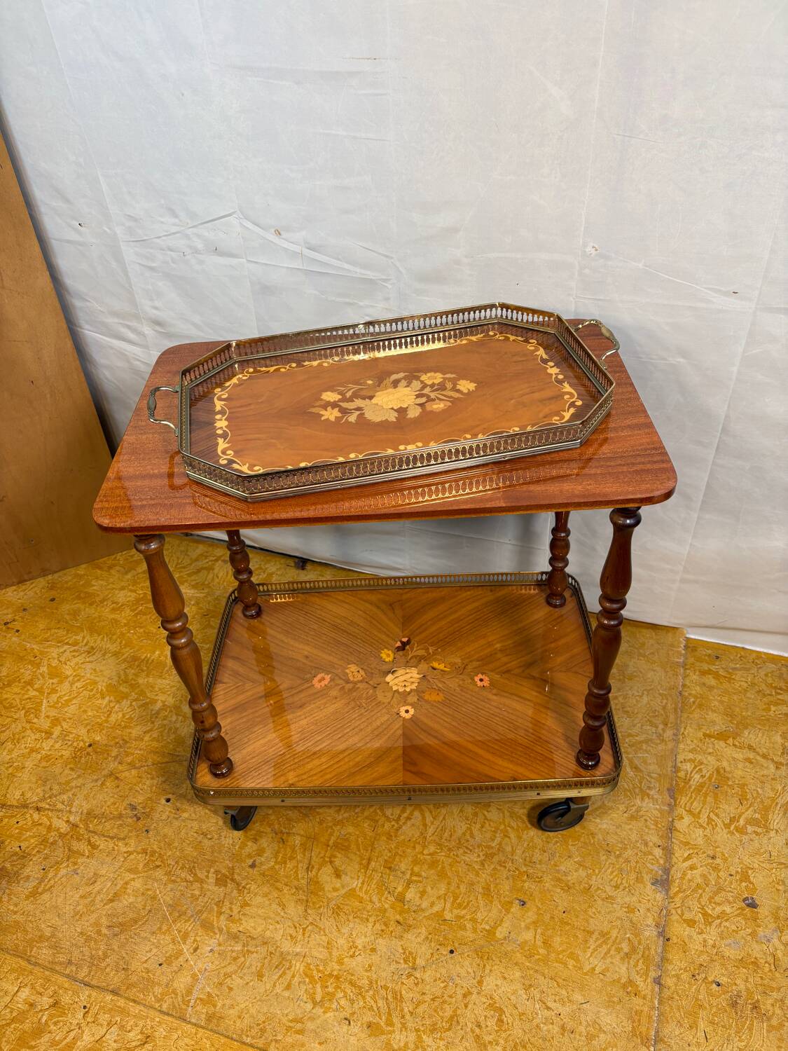Vintage Italian Inlaid Wood Serving Trolley with Removable Tray Mid-20