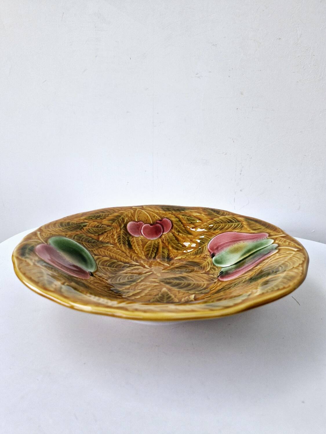 8 cups bowls + salad bowl vintage barbotine fruit sarreguemines