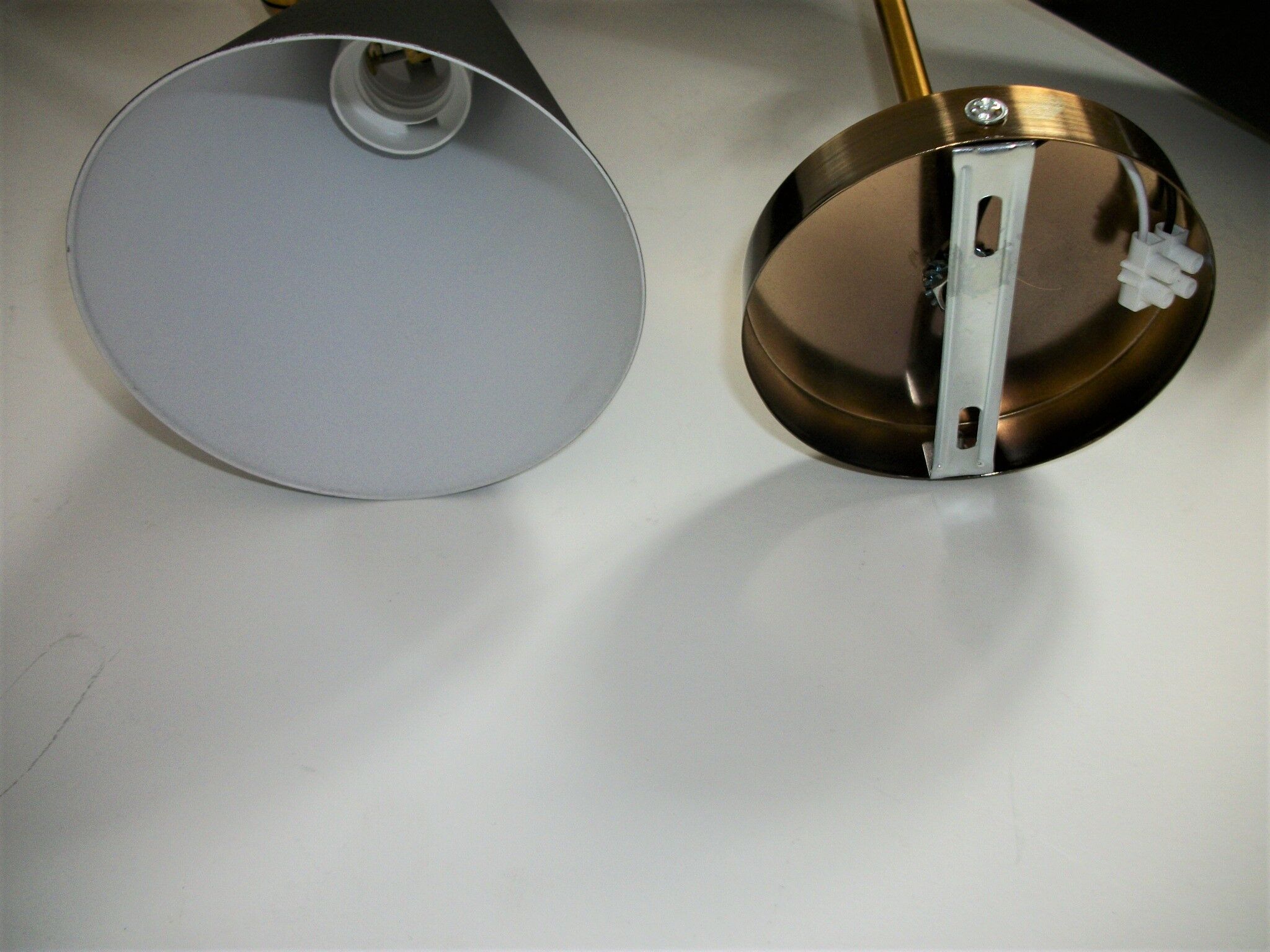 Pair of diabolo wall lamps