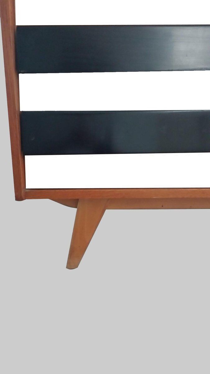 1950s black and white trend buffet