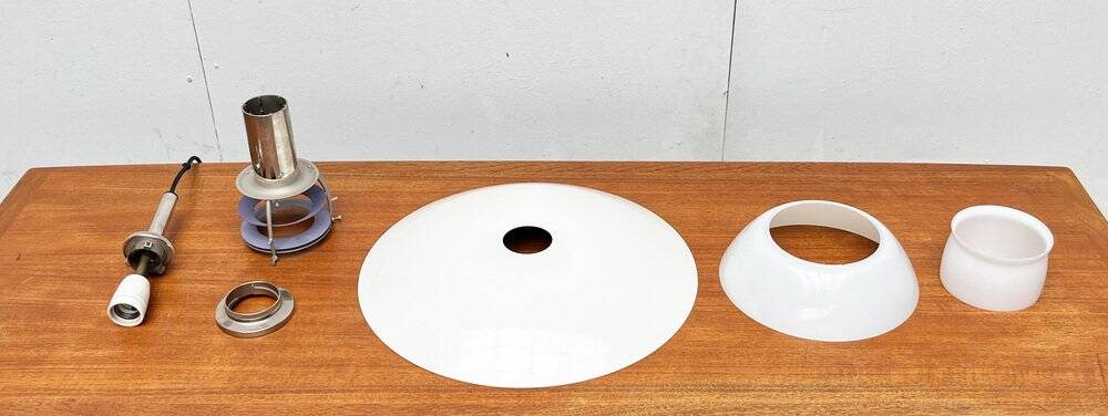 Lampe suspendue en métal et verre modèle danois milieu du siècle Ph 4 1/2 - 4 par Poul Henningsen pour Louis Poulsen, années 1980