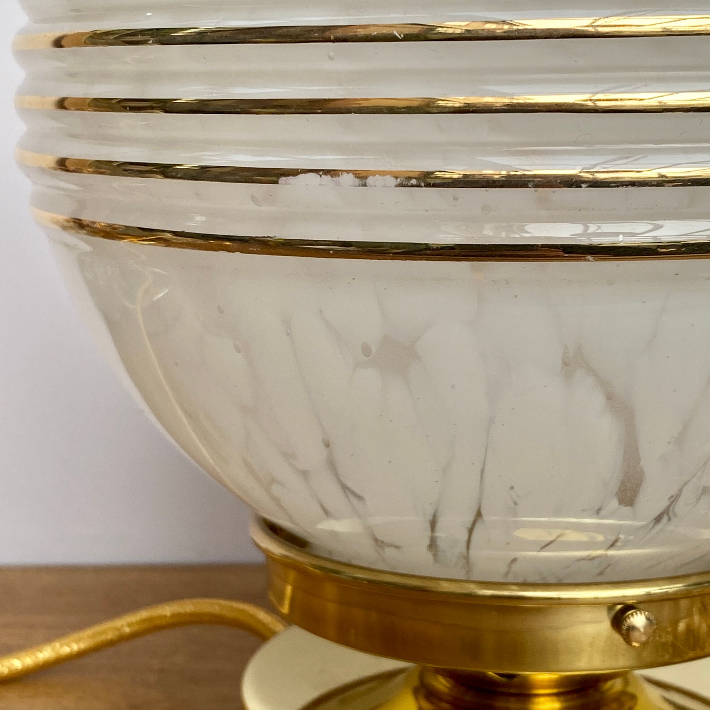 Vintage globe-laying lamp in white Clichy glass gold stripes.