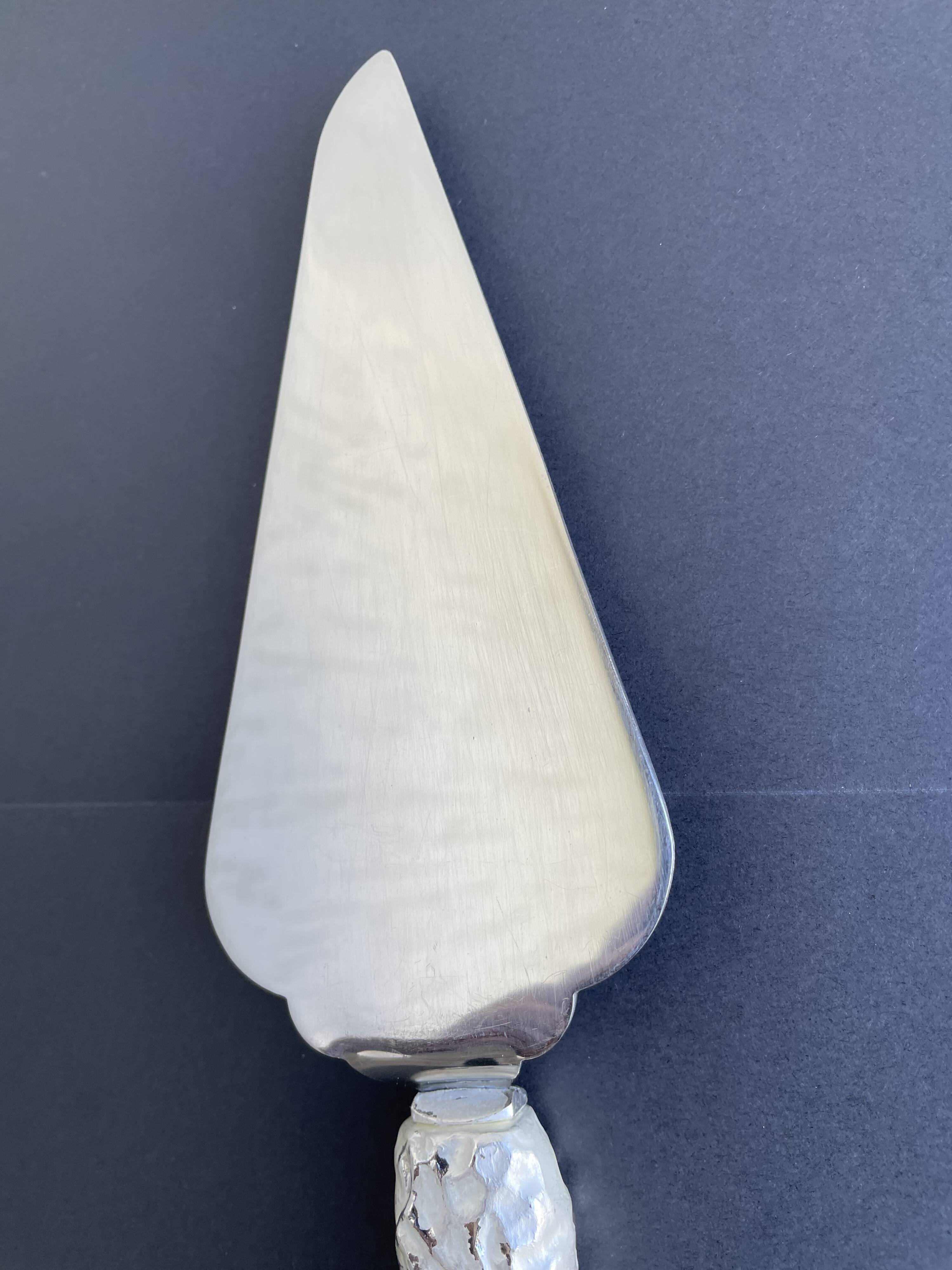 Modernist pie server with a hammered handle
