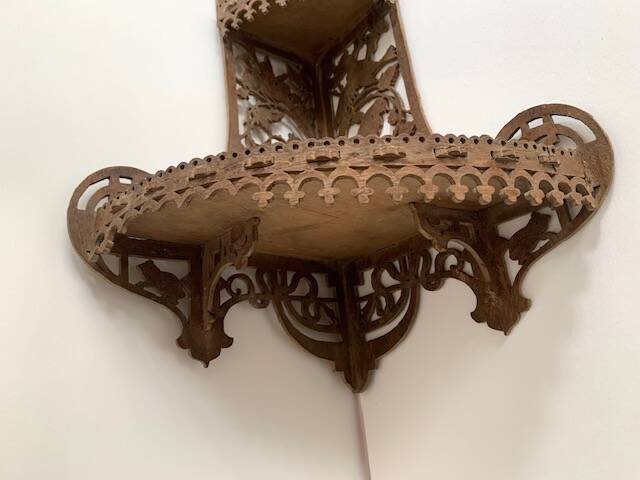 Hand-cut wooden corner shelf with bird decoration from the 1900s