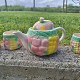 Country teapot and its 6 cups